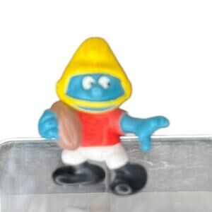 Vintage Football Smurf 20132 PVC Figurine